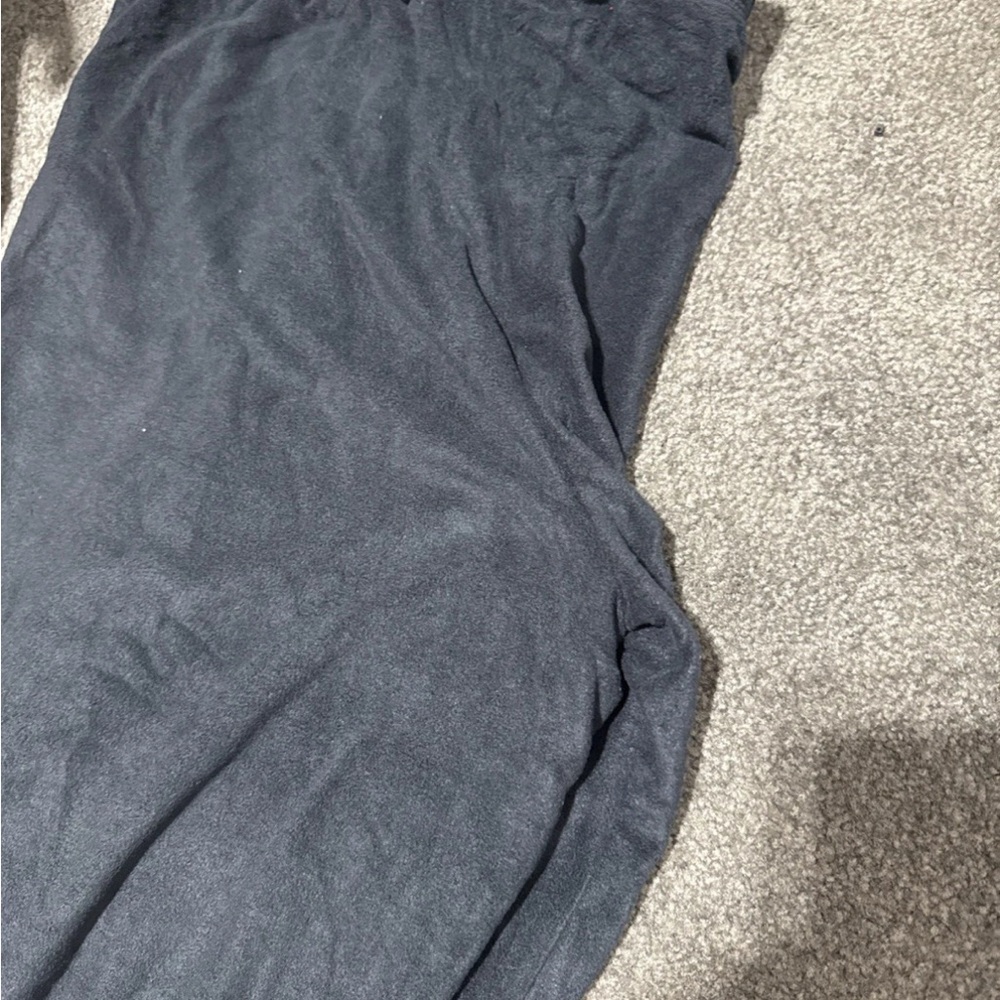 Men’s Black NBA Sweatpants with Red Accents Size XL - Picture 4 of 4